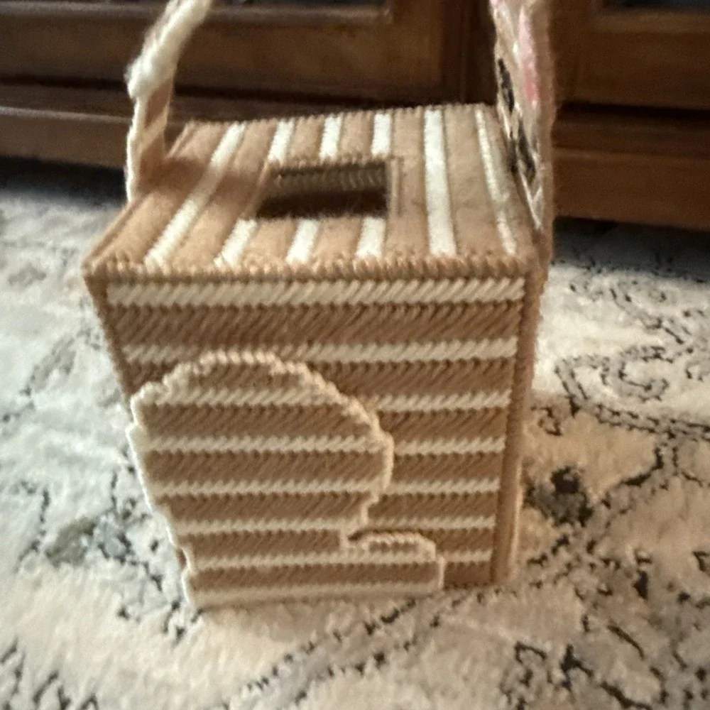Handmade Smiling Cat 3D Plastic Canvas Tissue Box Cover